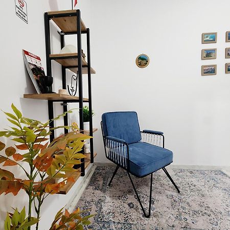 Eden Guesthouse Durrës Esterno foto